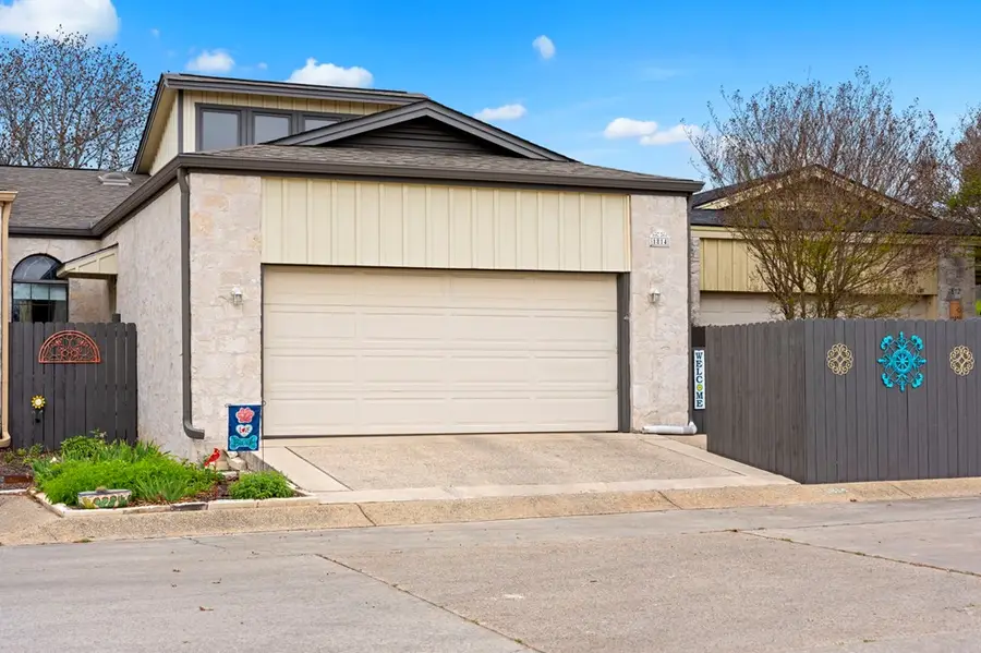 1814 Woodstone Dr, Kerrville, TX 78028 - #2