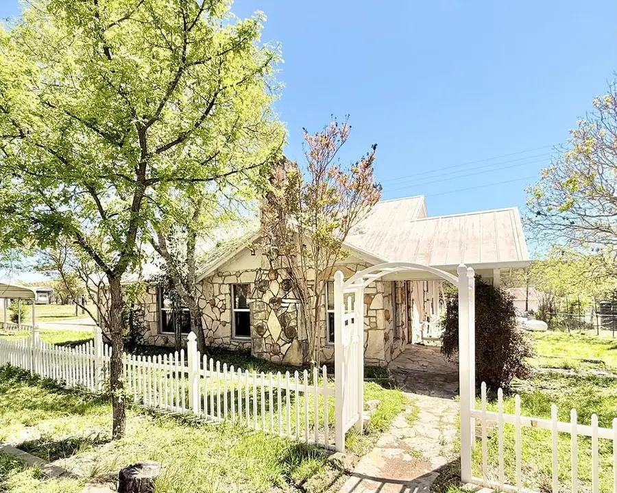 125 Henderson Branch Rd, Ingram, TX 78025 - #2