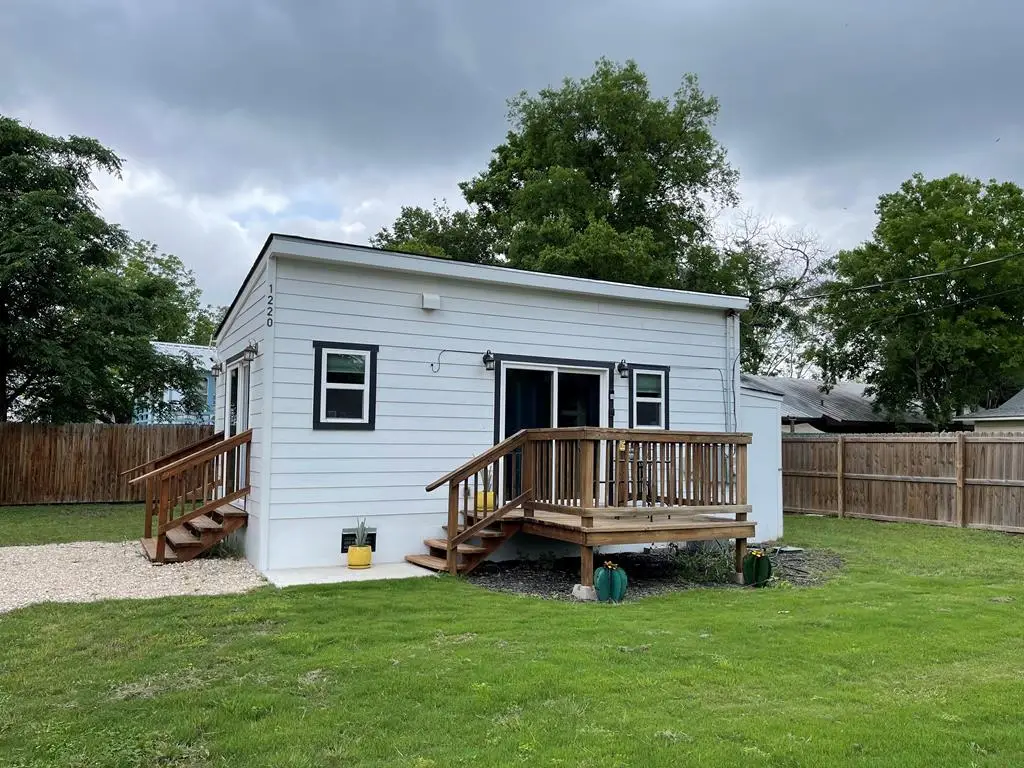 1220 Aransas St, Kerrville, TX 78028 - #1