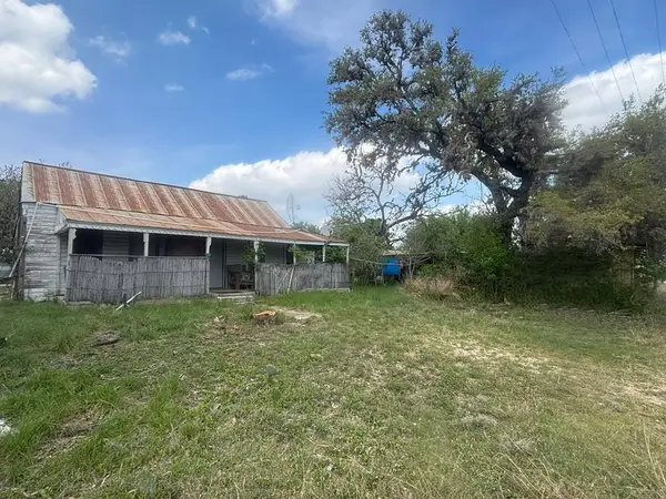 34 Cr 380, Barksdale, TX 78828