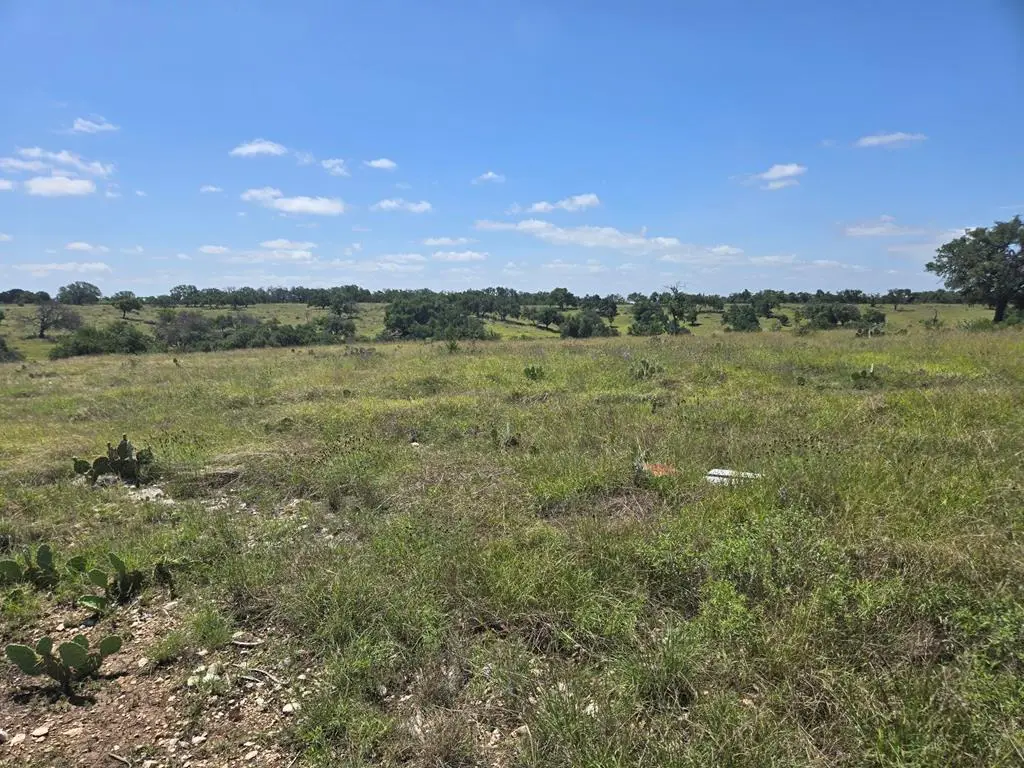 79 Cattlemans Crossing Dr, Kerrville, TX 78028 - #1