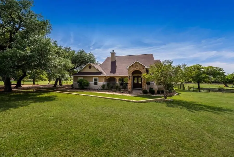 194 Mull Rd, Kerrville, TX 78028 - #2