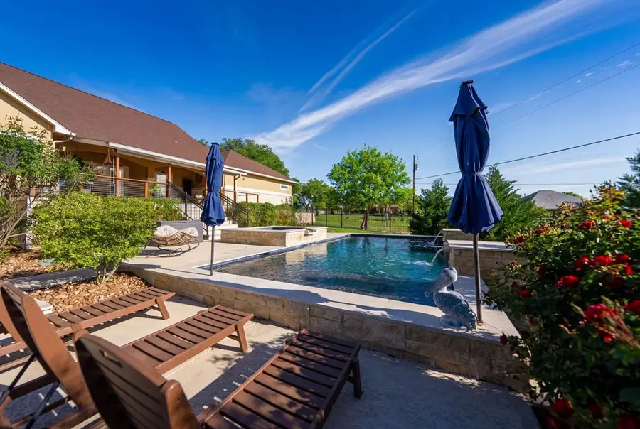 194 Mull Rd, Kerrville, TX 78028 - #3