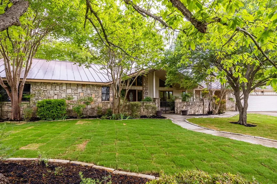 207 E Spring Mill Dr, Kerrville, TX 78028 - #2