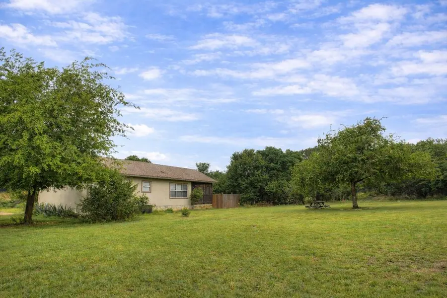 659 Town Creek Rd, Kerrville, TX 78028 - #3
