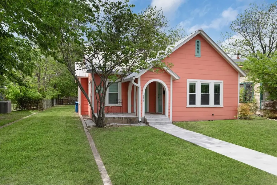 413 W Water St, Kerrville, TX 78028 - #3