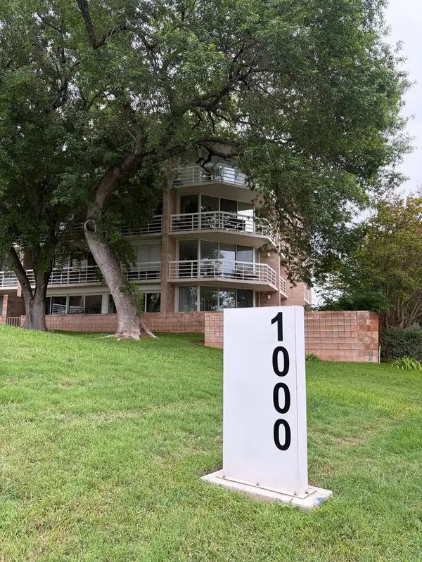 1000 Guadalupe St, Kerrville, TX 78028