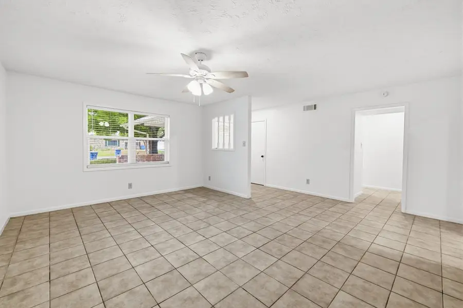 301-A Manor Dr, Kerrville, TX 78028 - #3