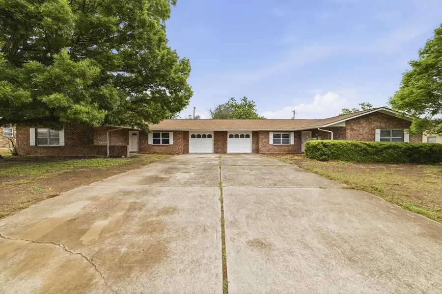 301-B Manor Dr, Kerrville, TX 78028 - #2