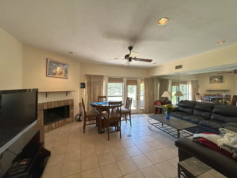 220 #10 E Riverhill Club Lane, Kerrville, TX 78028 - #2