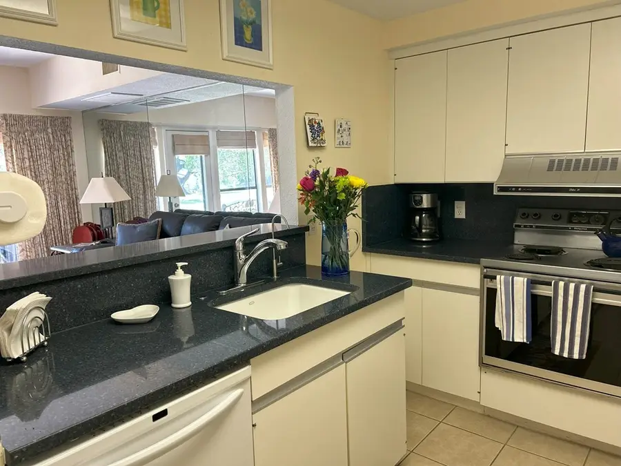 220 #10 E Riverhill Club Lane, Kerrville, TX 78028 - #3