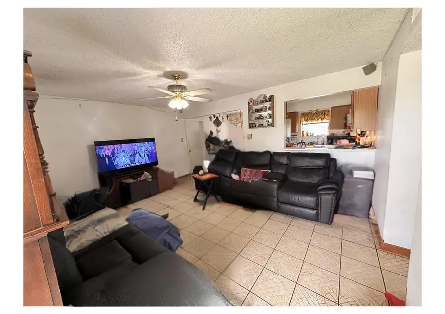 407 Peterson Dr, Kerrville, TX 78028 - #2