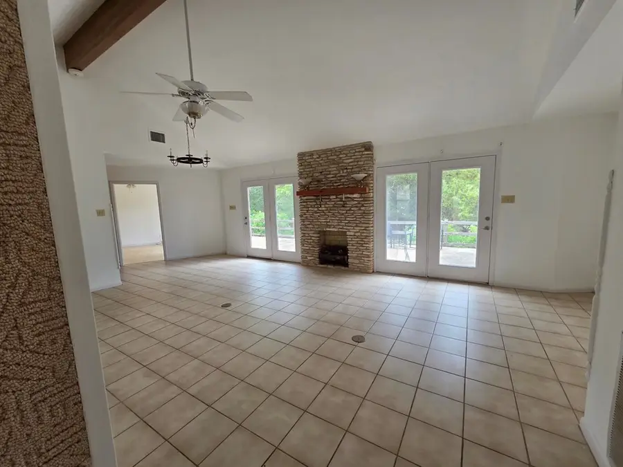 335 Goat Creek Cutoff, Kerrville, TX 78028 - #3