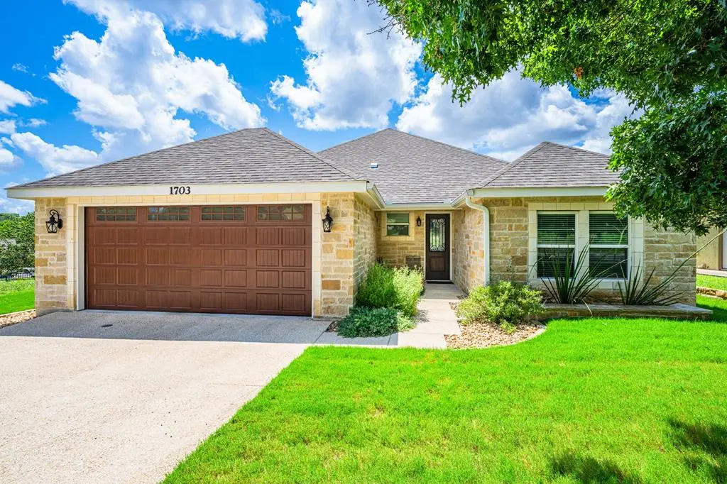 1703 N Valencia Dr, Kerrville, TX 78028 - #1