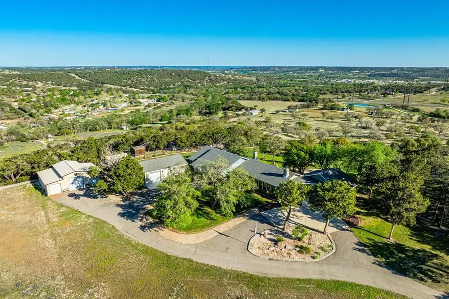 126 W Hunters Pointe Dr, Kerrville, TX 78028 - #2