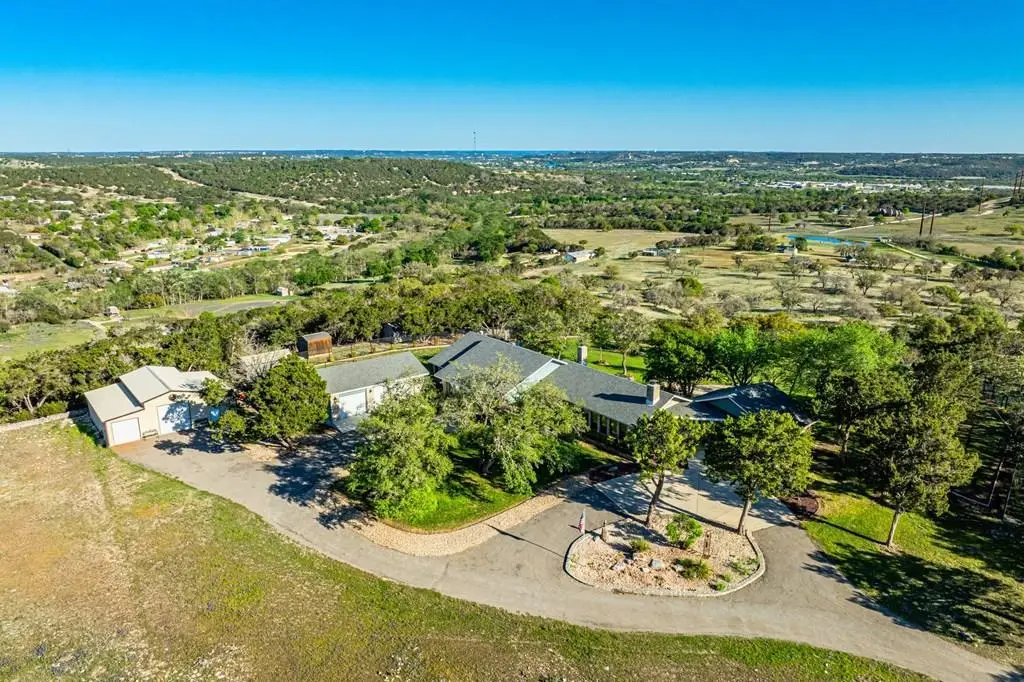 126 W Hunters Pointe Dr, Kerrville, TX 78028 - #1