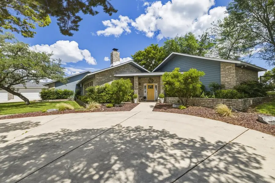 126 W Hunters Pointe Dr, Kerrville, TX 78028 - #2