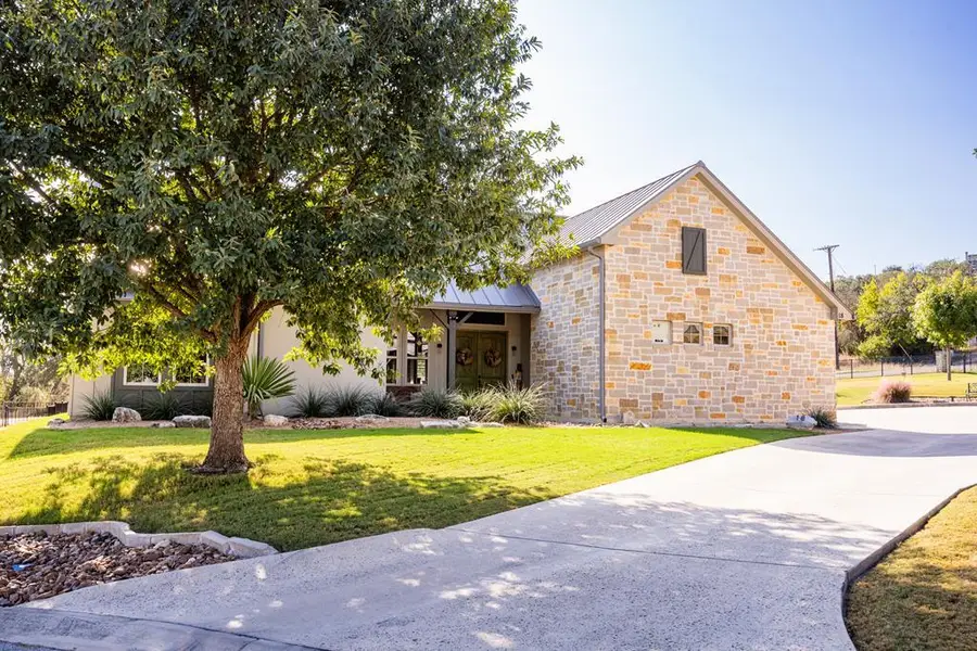 3200-#18 Pinnacle Club Dr, Kerrville, TX 78028 - #2