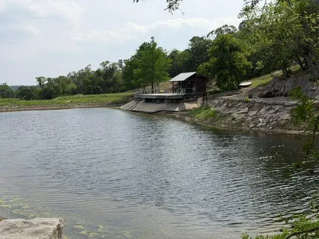 460 Eagle Ridge Rd, Kerrville, TX 78028 - #1