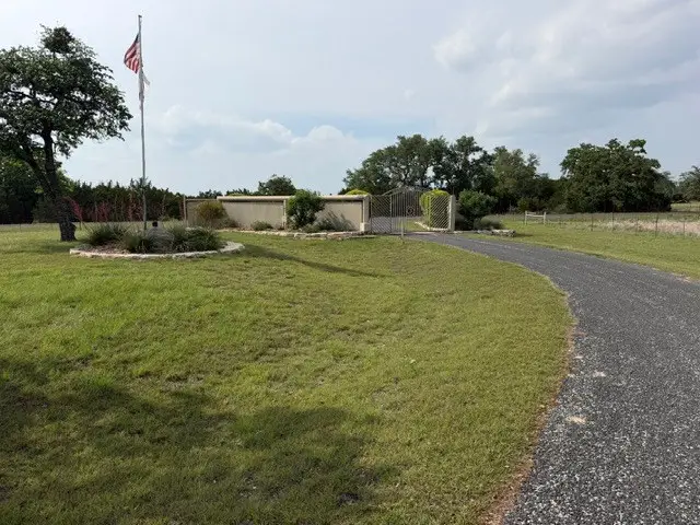460 Eagle Ridge Rd, Kerrville, TX 78028 - #2