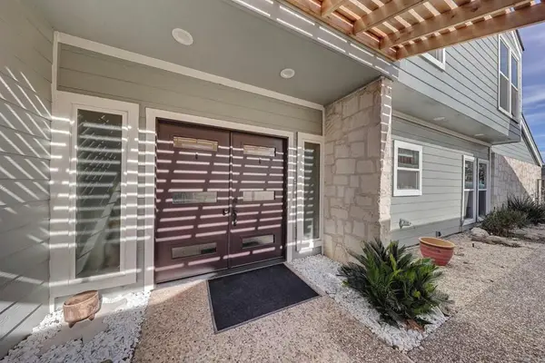 356 Englewood Dr, Kerrville, TX 78028