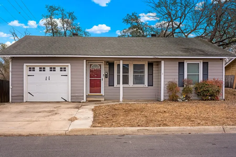 603 N Lewis Ave, Kerrville, TX 78028 - #2