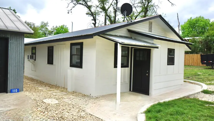 110 Fourth St, Ingram, TX 78025 - #2