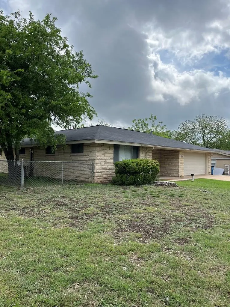 612 Bluebonnet Dr, Kerrville, TX 78028 - #3