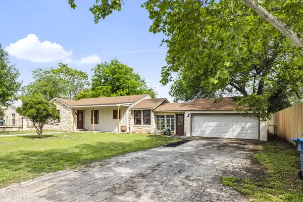 111 Lewis Rd, Kerrville, TX 78028