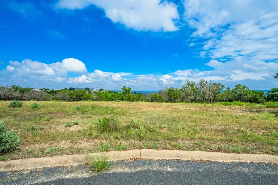 329 Loma Vista Dr, Kerrville, TX 78028 - #2