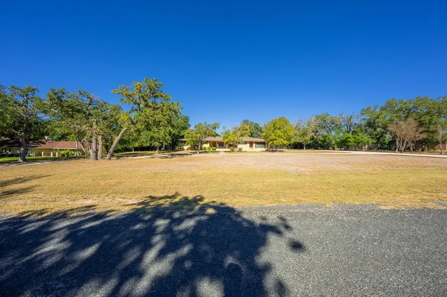 133 Royal Oaks Rd, Kerrville, TX 78028 - #2