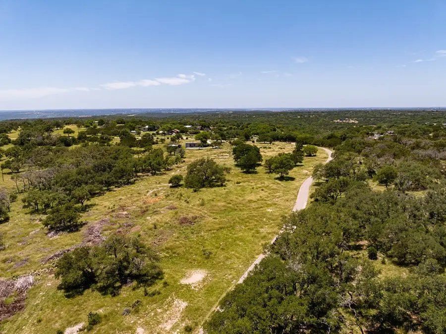 190 Jones Rd, Kerrville, TX 78028 - #2