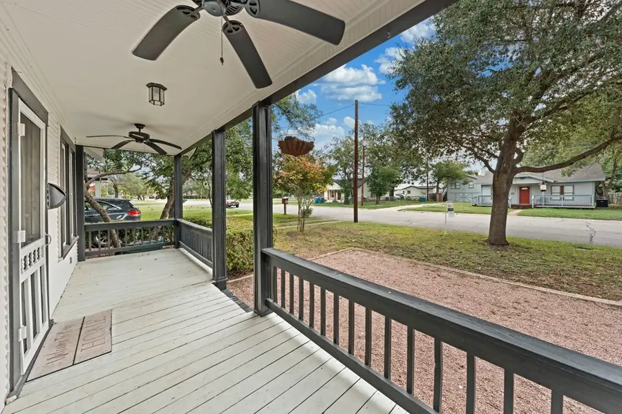 1209 Park St, Kerrville, TX 78028 - #3