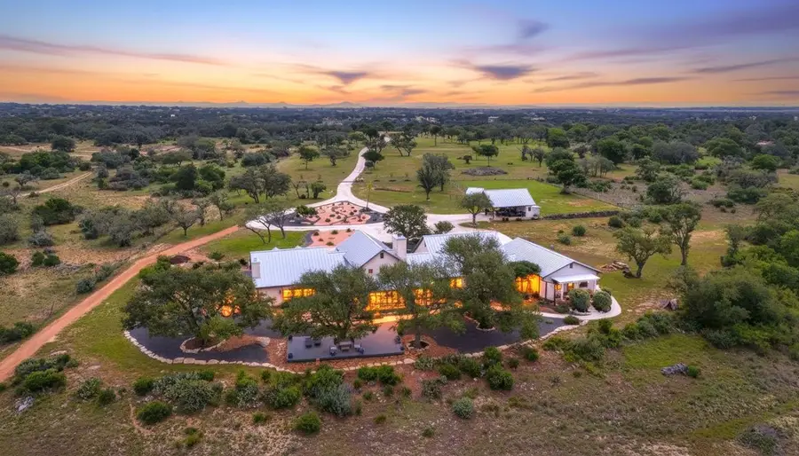 2814 Panther Hollow Dr, Bandera, TX 78003 - #2