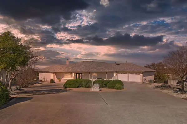 1817 N Summit Point, Kerrville, TX 78028