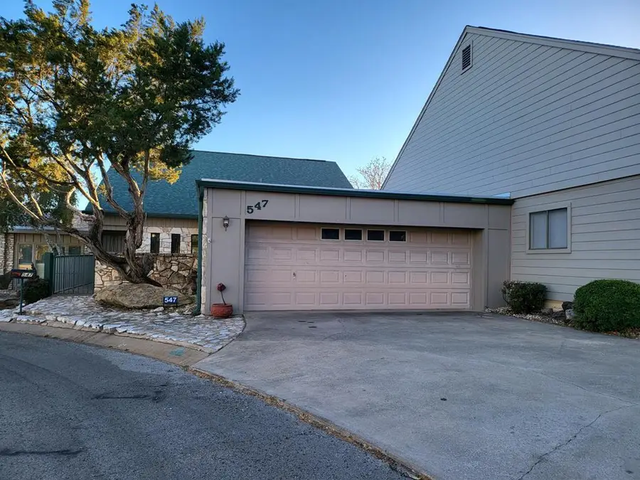 547 Fairway Dr, Kerrville, TX 78028 - #2