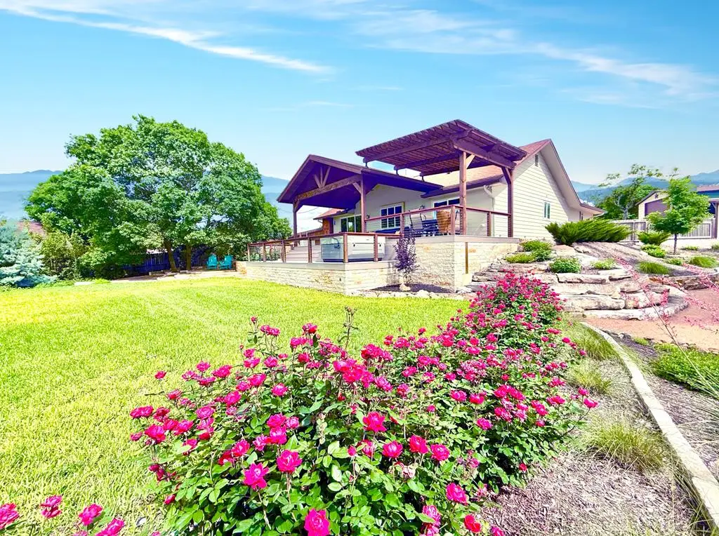 260 Timber Oak Rd, Kerrville, TX 78028 - #1