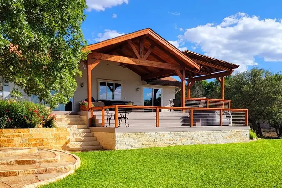 260 Timber Oak Rd, Kerrville, TX 78028 - #2