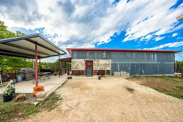 1994 Bear Creek Rd, Kerrville, TX 78028