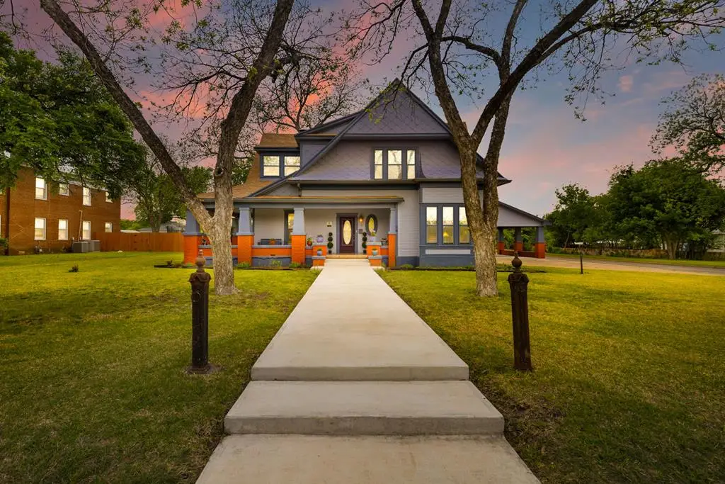 1102 S College St, Brady, TX 76825 - #1