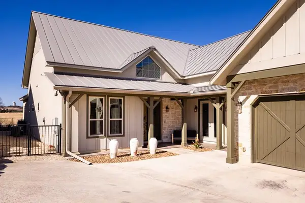 3200 #8 Pinnacle Club Dr, Kerrville, TX 78028