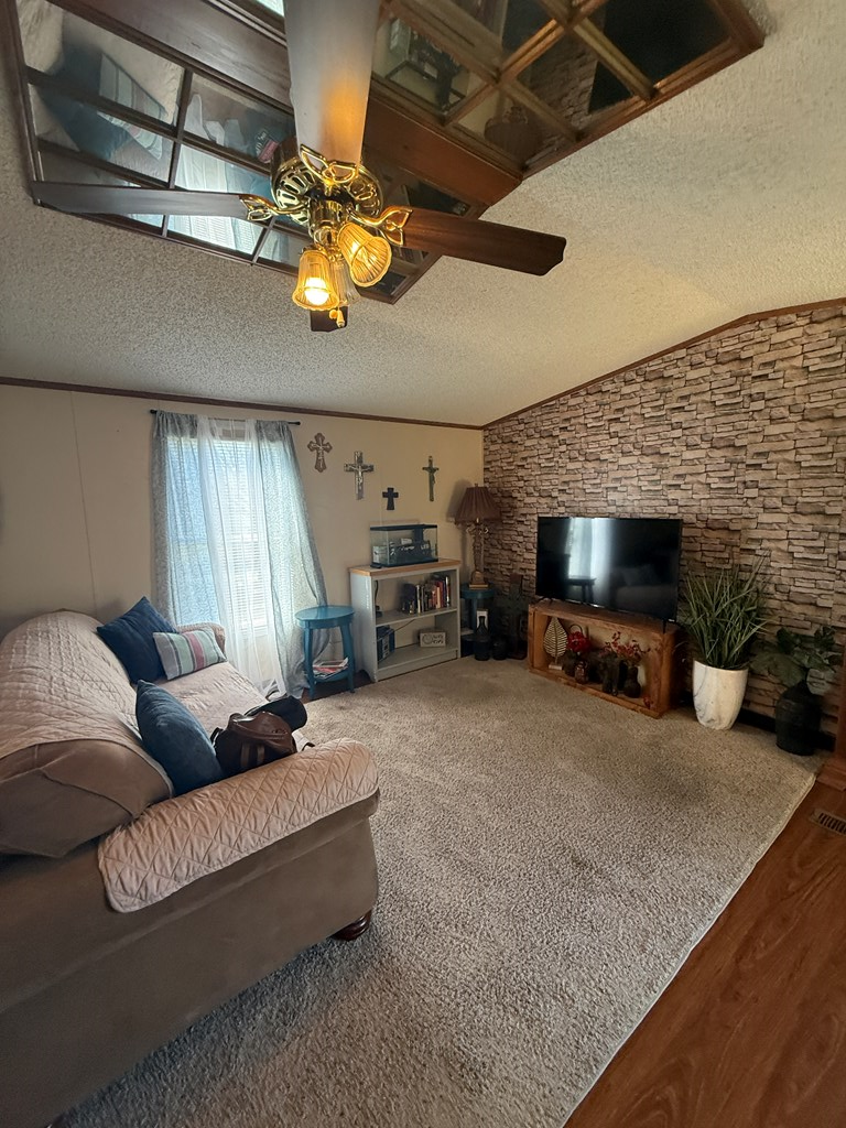 103 E Deerfield, Kerrville, TX 78028 - #2