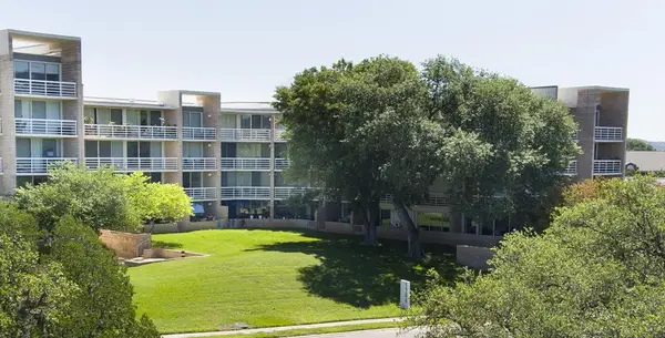 1000 Guadalupe St, Kerrville, TX 78028