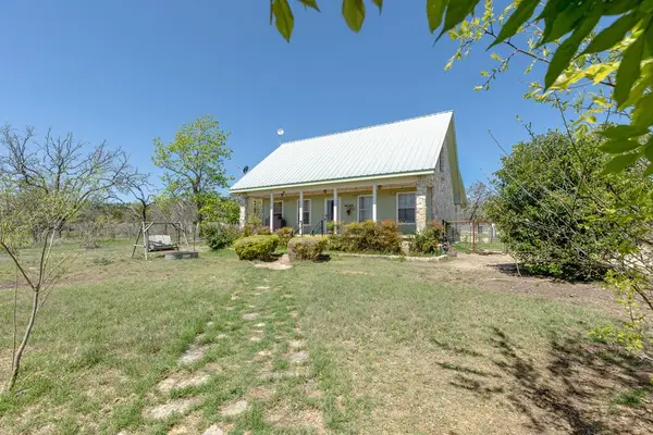 455 NW Elkhorn Circle, Mountain Home, TX 78058