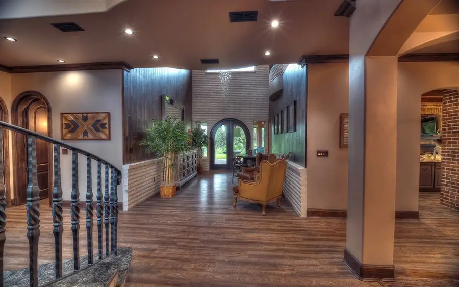 200 Skippin Stone Ln, Concan, TX 78838 - #2