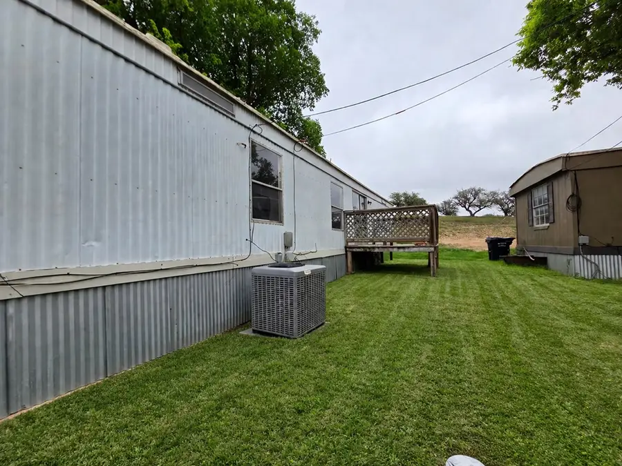 106-B Clark St, Ingram, TX 78025 - #2