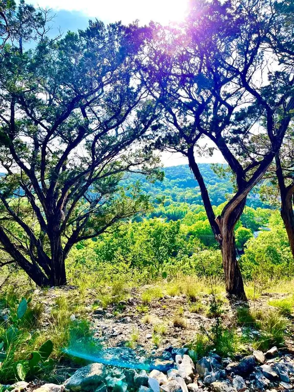 155 Coker Rd, Kerrville, TX 78028