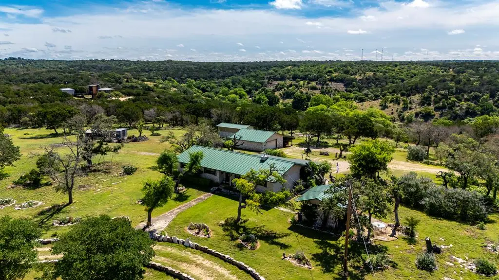 481 Scenic Valley Rd, Kerrville, TX 78028 - #1