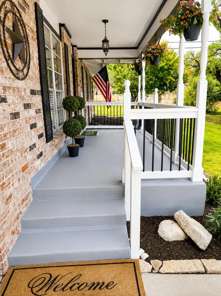 304 Earl Dr, Kerrville, TX 78028 - #3