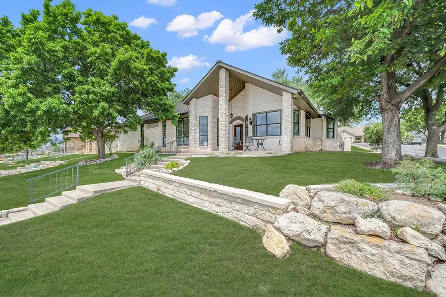 1804 Athens Ave, Kerrville, TX 78028 - #2